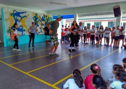 Grupo de Danças da APAE é atração na Escola Cláudio Gomes