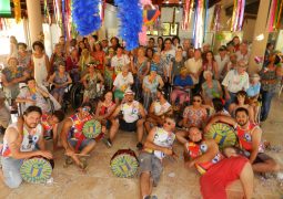 Grito de Carnaval com idosos do Recanto dos Velhinhos