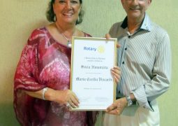 Cóca Viscardi reconhecida como Sócia Honorária pelo Rotary Clube de Valinhos