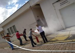 Santa Casa de Valinhos promove simulado de abandono do prédio por combate a início de incêndio