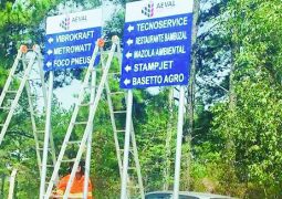 AEVAL começa a instalar placas de sinalização nas Ruas Luiz Carlos Brunello e Clark