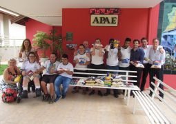 APAE recebe doação de alimentos do Rotary Clube de Valinhos