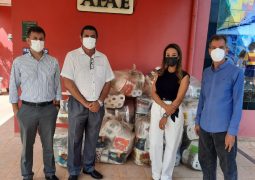 Supermercados Caetano faz doação de Papel Higiênico para APAE Valinhos