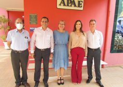 APAE recebe a candidata a deputada federal Rita Passos