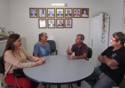 Candidata a deputada federal Rita Passos conhece o Recanto dos Velhinhos