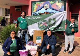 Consulado do Palmeiras destina agasalhos, edredons para APAE