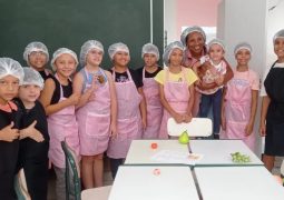 Workshop de docinhos saudáveis foi sensação no Grupo Rosa e Amor