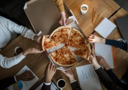 Colabore com a APAE e saboreie uma Pizza Solidária