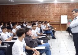 Jovens do Programa JovemTEC participam de encontro com Diretor Geral da EagleBurgmann