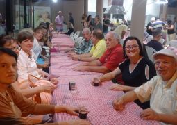 Recanto dos Velhinhos celebra o Dia dos Voluntários