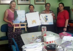 Curso de artesanato e pintura em tela da AAPV está com inscrições abertas