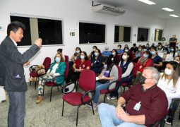 Médico neurologista faz palestra sobre epilepsia para profissionais da Santa Casa