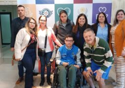 APAE Valinhos marca presença no evento CONNECTA da FEAPAES