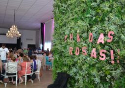 Chá das Rosas do Grupo Rosa e Amor: uma tarde de solidariedade, prêmios e muita alegria