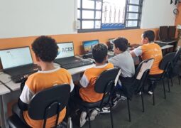 ACES lança Projeto Programação Criativa para crianças e adolescentes