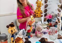 Sexta e sábado tem Feira de Encantos, Gastronomia & Cia do Grupo Rosa e Amor