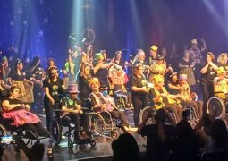 Festival de Encerramento da APAE encanta o público com o tema Circo