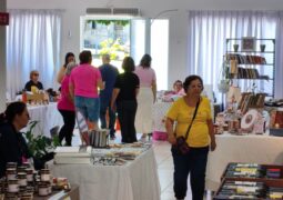 Sábado tem Feira de Encantos, Gastronomia & Cia no Grupo Rosa e Amor