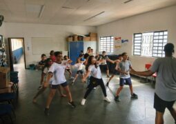 ACES abre inscrições para cursos gratuitos de tecnologia e cultura para crianças e adolescentes