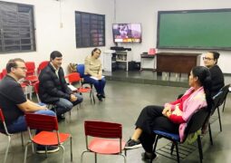 ACES desenvolve o programa Famílias Fortes