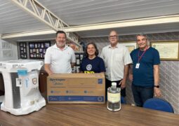 Rotary Club de Valinhos faz doação para a APAE