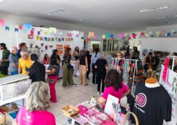 Após o sucesso, Feira de Encantos passa a ser realizada todo mês na sede do Rosa e Amor