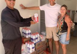 Grupo Cada Gesto Conta arrecada 247 litros de leite em ação solidária