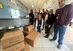 Doação de colaboradores da Eaton fortalece bazar solidário do Patrulheiro